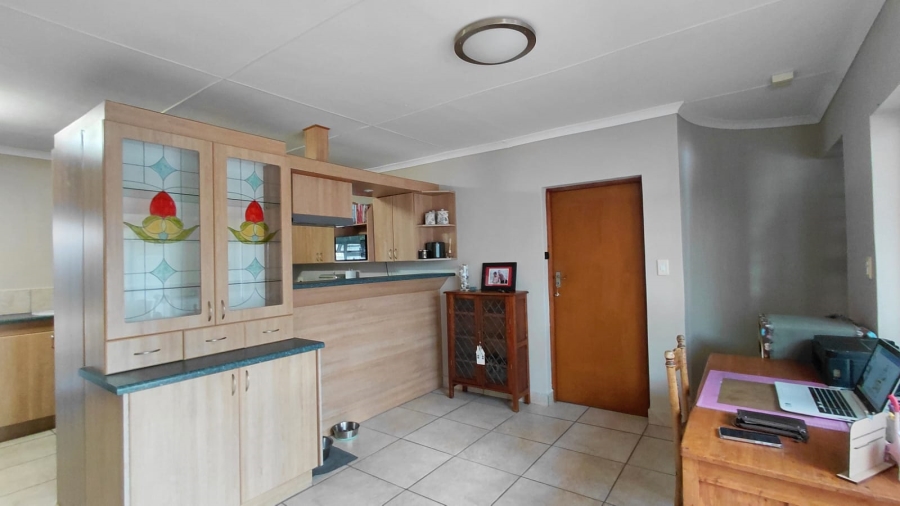 2 Bedroom Property for Sale in Stilbaai Wes Western Cape